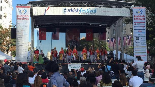 O Festival turco em Washington foi realizado com a participação de muitas pessoas