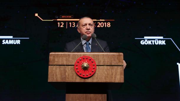 エルドアン大統領、ユーフラテス川東部への作戦開始について