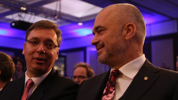 Vučić zbog poplava ponudio pomoć Albaniji