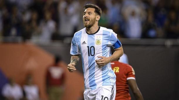 Messi schießt Argentinien zur WM - Chile draußen