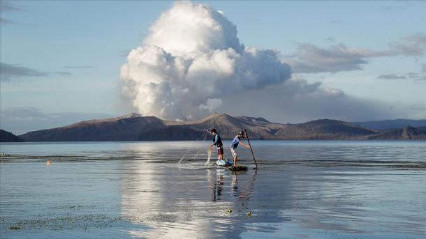 Desalojan 30 mil personas debido al Volcán Taal en Filipinas