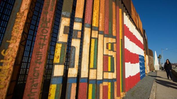 Trump desvía $3.800 millones del Pentágono para construcción de muro con México Trump desvía $3.800 millones del Pentágono para construcción de muro con México