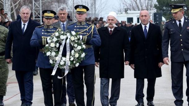 Kosova_UÇK_yıldönüminde devlet erkanı_2019.jpg