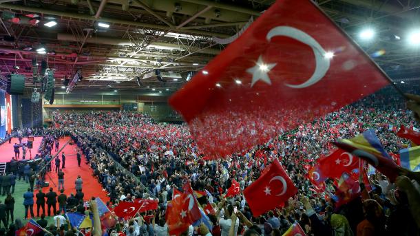 Sihariqi i Erdoganit, turqit e Evropës presin me padurim TRT Turk