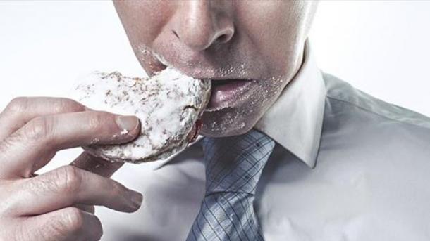 Descubren una conexión especial en el cerebro que cambia el impulso de comer