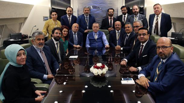 Prezident Erdo’g’an, Rossiyadan S- 400 raketalar sotib olish uchun imzolar qo’yildi dedi
