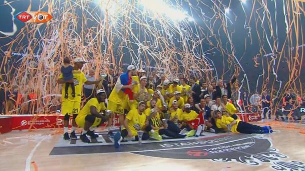 fenerbahche komandisi chimpiyon boldi