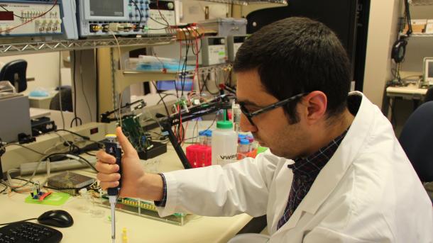 Canada: Un scientifique turc contribue au développement d’une alternative aux antibiotiques
