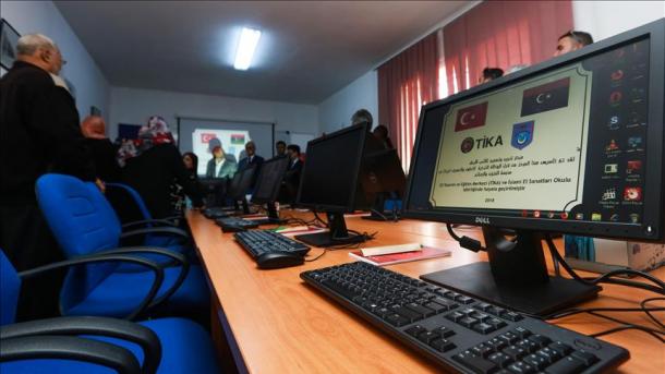 Libye : La TIKA inaugure un club informatique dans une école ottomane à Tripoli