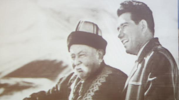 AKDENIZDE AYTMATOV DUNYASI_9.jpg