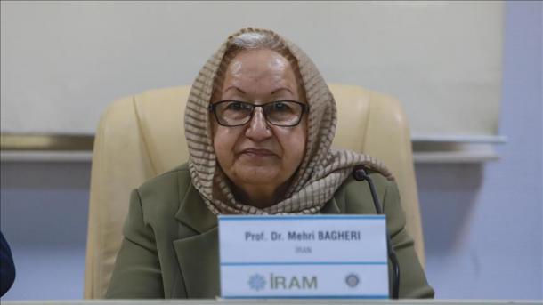 استاد دانشگاه تبریز: دلیل شهرت شهریار دو زبانه بودن آن است