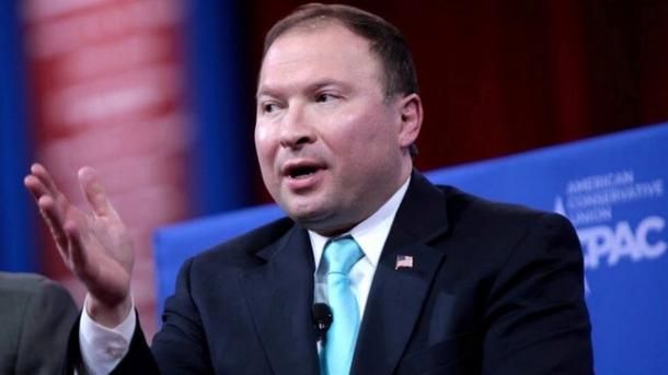 Ish-këshilltari i Presidentit Trump apelon për ekstradimin e kreut të FETO-s në Turqi