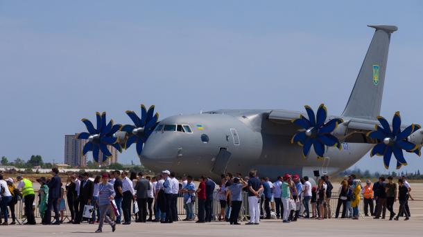 Turqi-Ukrainë, bashkëpunim për prodhimin e avionëve ushtarakë të tipit “An-188”