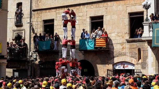 Spanjë - Barcelona mirëpret festivalin tradicional "Kullat njerëzore"