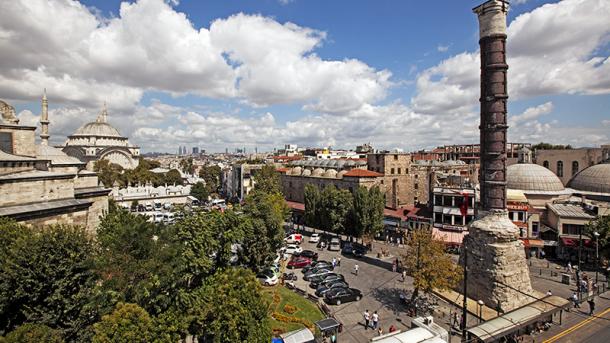 ¿Cuáles son los monumentos más antiguos de Estambul?