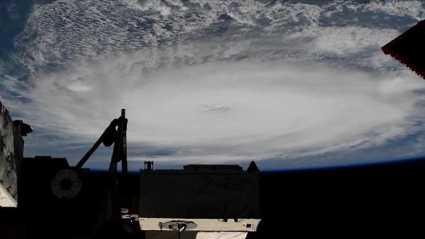 L’ouragan Dorian fait au moins 5 morts et 21 blessés aux Bahamas