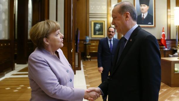 Turquia e Alemanha prometem reforçar a cooperação na luta contra o terrorismo