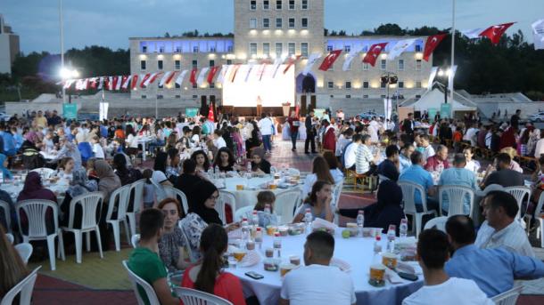 Arnavutluk_Yunus Emre_Kahramanmaraş Belediyesi_iftar_01.jpg
