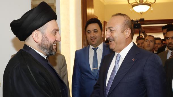 Ministro das Relações Exteriores da Turquia, Çavuşoğlu, está em Bagdá