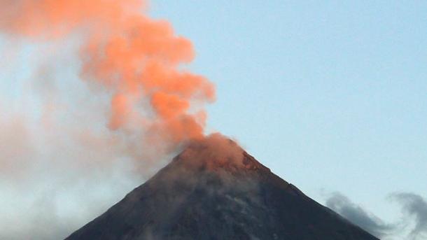 Gunung Berapi Sakurajima di Jepun Meletup