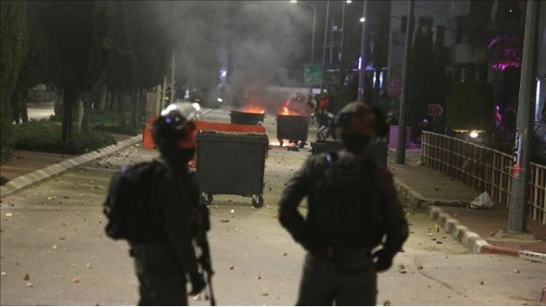 Forças israelenses prendem 25 palestinos