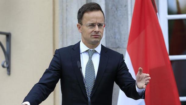 Hungría asegura alambrado a Montenegro y Albania contra el flujo migratorio