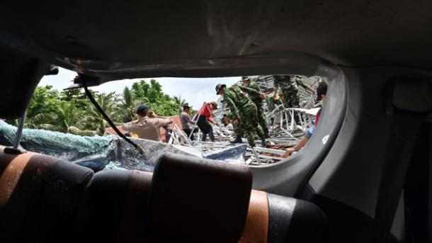 Indonésia: número de mortos no tsunami desce para 426