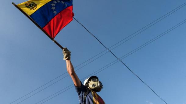 Número de mortos em protestos na Venezuela chega a 75