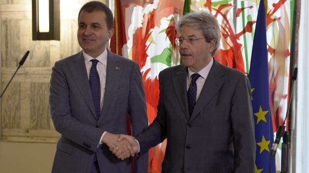Çelik: Turqia nuk do ta ndryshojë ligjin e antiterrorit