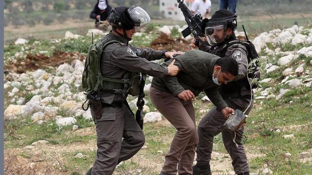 Ushtarët izraelitë vazhdojnë të arrestojnë palestinezët në Bregun Perëndimor