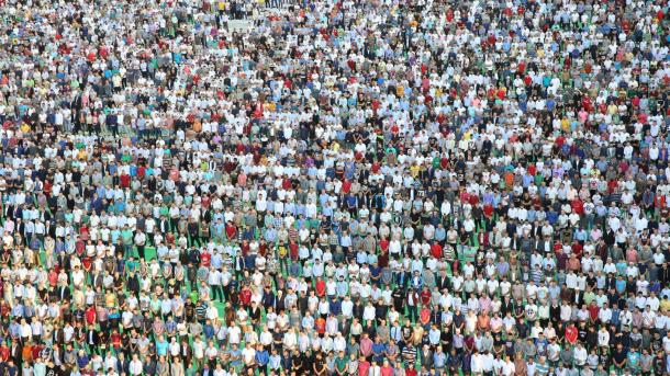 Në Shqipëri, autoritetet shtetërore urojnë për festën e Kurban Bajramit