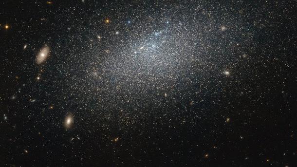 NASA fotografon galaktikën xhuxhe