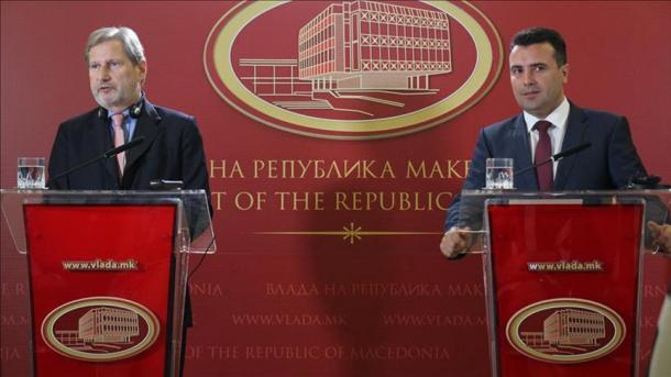 Хан предупреди во Скопје: Младите да гласаат на референдумот за да не им се случи Брегзит