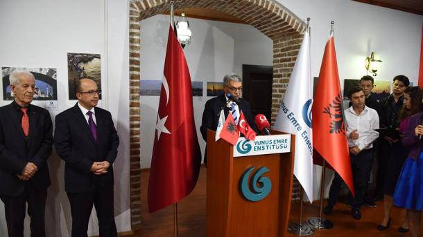 Yunus Emre_İşkodra_sergi_Hidayet Bayraktar2.jpg