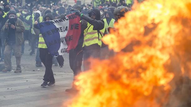Pour Castaner, ceux qui appellent à manifester ont leur part de responsabilités dans les violences