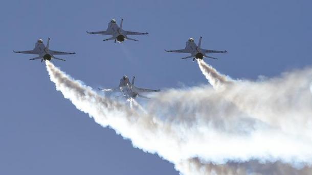 Irak – Forcat e koalicionit do të respektojnë udhëzimet e Bagdadit për fluturimet ushtarake