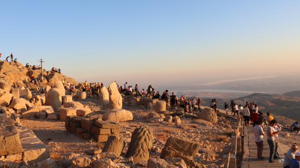 Nemrut dagy syýahatçylaryň ünsüni özüne çekmäge dowam edýär