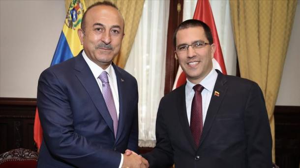 Cavusoglu : « Nous allons continuer de soutenir le Venezuela »