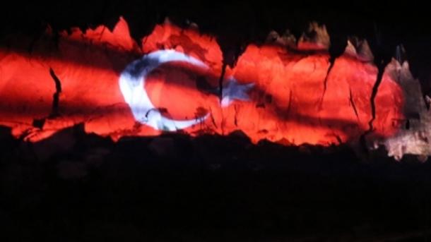 Reflejaron el proceso histórico a las chimeneas de hadas