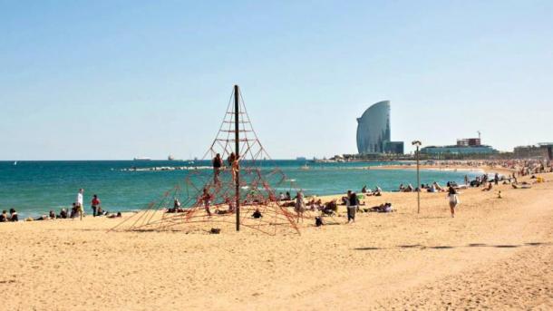 Evakuisana najpopularnija plaža zbog moguće eksplozivne naprave