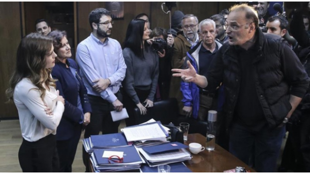 Greqi - Protestuesit pushtojnë zyrën e ministres së Punës