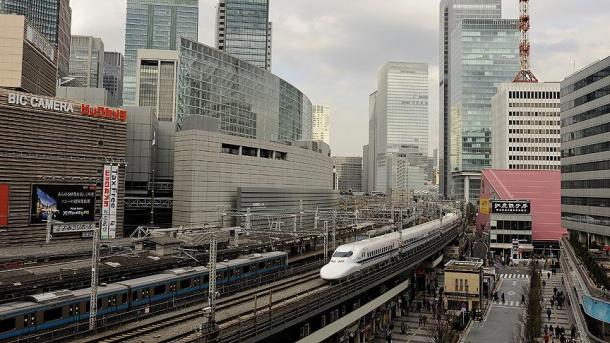 В Японии ж/д компания извинилась за ушедший на 20 секунд раньше до этого поезд