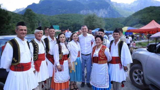 Kadri Veseli_Karadağ_Vuthaj_Arnavutlarla_.jpg