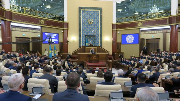 قزاقستان پایتختی نینگ آتی اوزگره دی