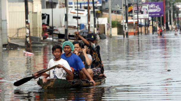 【インドネシア洪水】 死者112人に