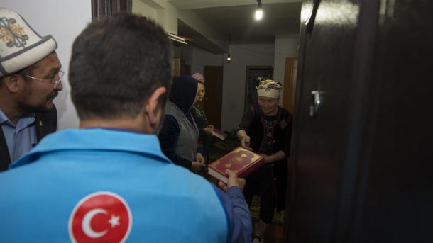 türkiye diyanet wexpi qirghizistanda quran kerim tarqatti