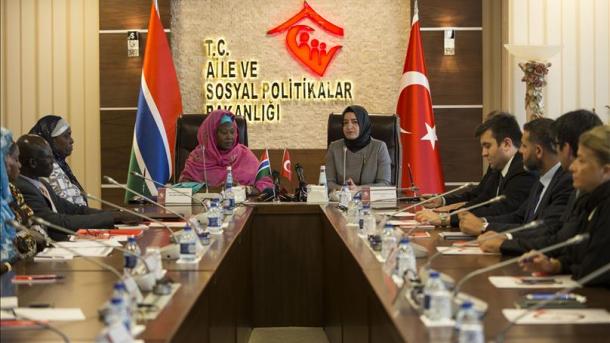 Turquia e Gâmbia prometem cooperação no empoderamento das mulheres