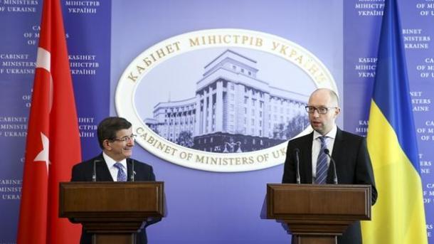 ダウトール首相、ウクライナ首相と共同記者会見