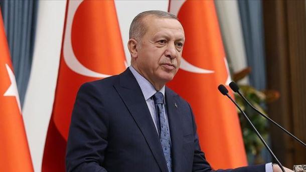 Erdogan u uron suksese ushtarëve turq për operacionin përtej kufirit, “Kthetra”