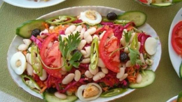 Fasol’ salatı “Piyaz”